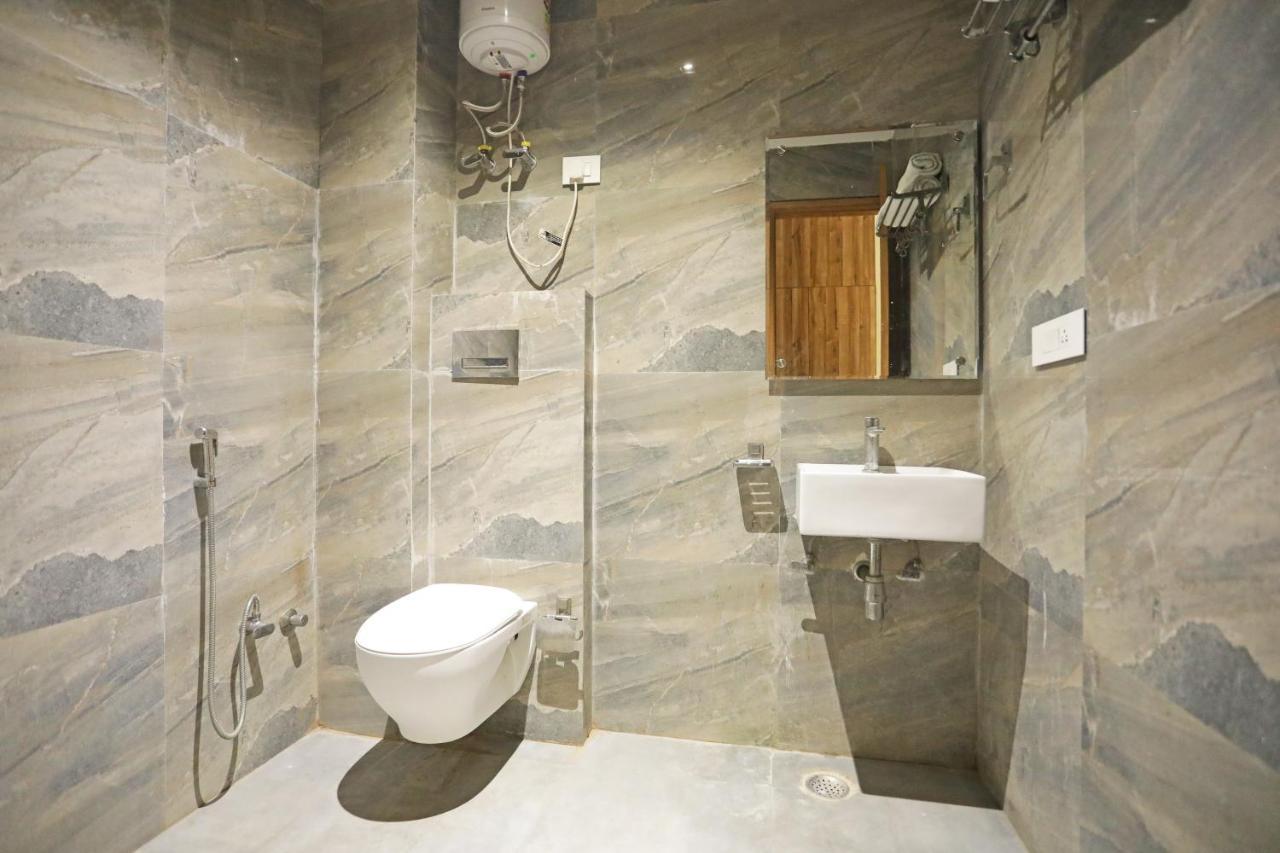 Hotel Good Vibe Near Delhi Igi Airport Neu-Delhi Exterior foto