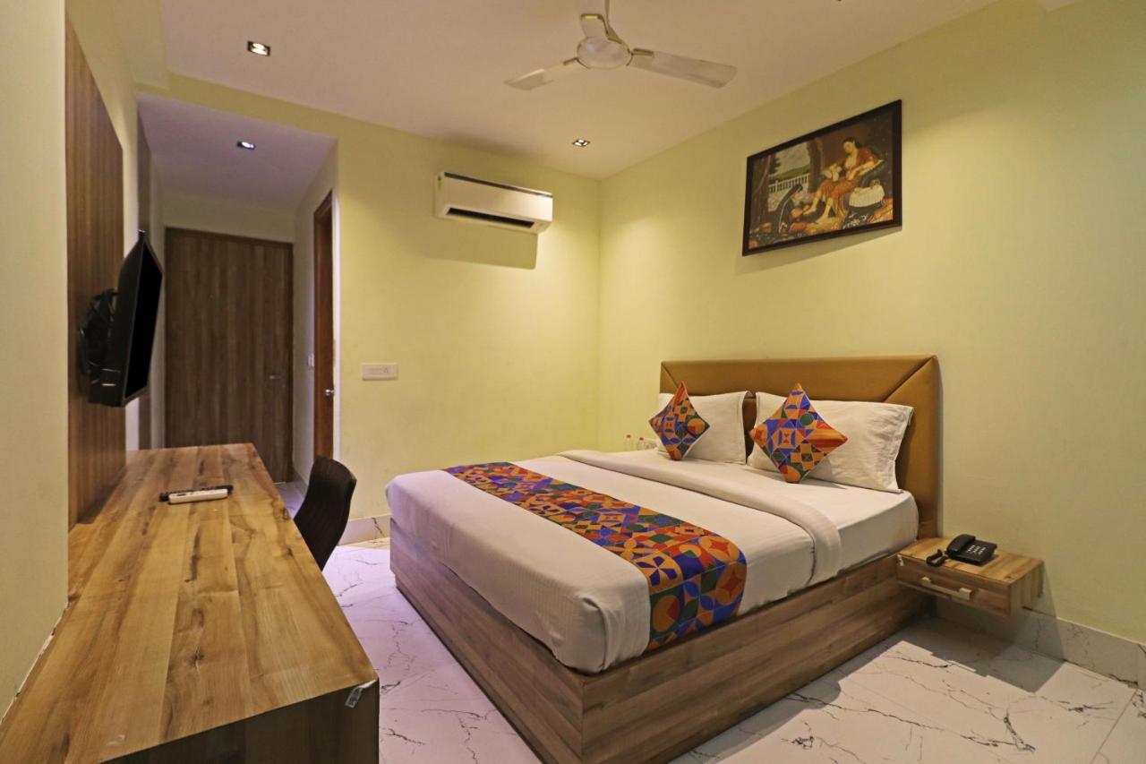 Hotel Good Vibe Near Delhi Igi Airport Neu-Delhi Exterior foto